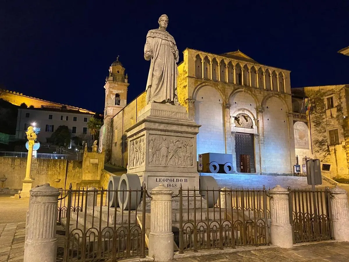Dimora Carducci Bed & Breakfast Pietrasanta İtalya